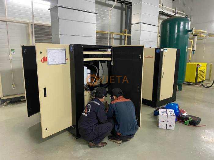 Thay hạt hút ẩm máy sấy khí hấp thụ cho công ty tại Phú Thọ