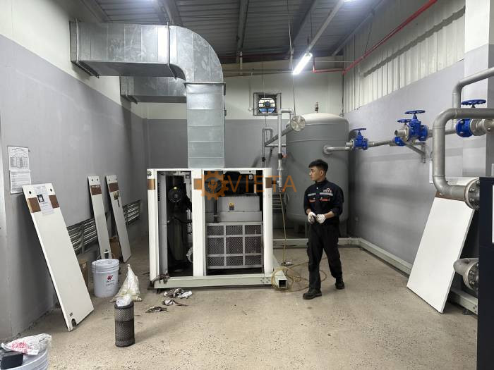 thay lọc gió, lọc dầu 2 máy nén khí Hanshin 37kw tại Gia lâm- Hà Nội